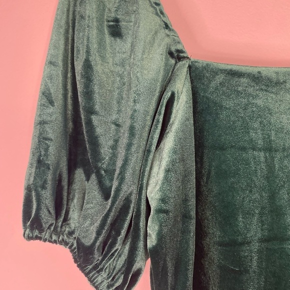 NWT Rachel Zoe Green Holiday Velvet Off The Shoulder Fancy Shirt Size XS - Picture 12 of 13